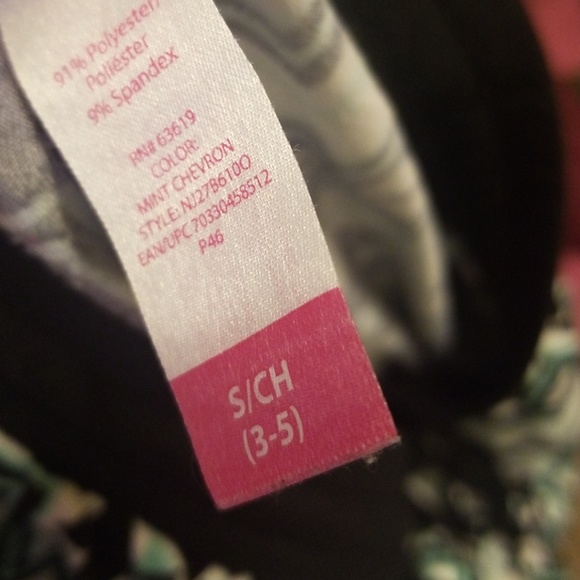 Patterned shorts! - Picture 3 of 3